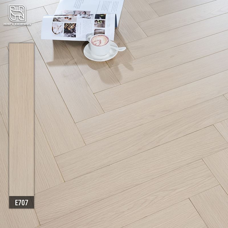 Chevron Laminat Ahşap Döşeme