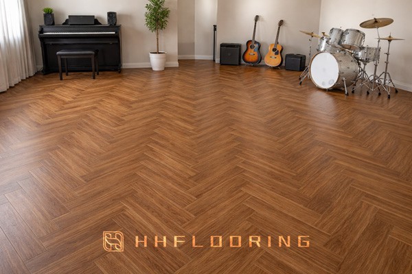 UV coated herringbone laminate flooring oak UV coated herringbone laminate flooring oak