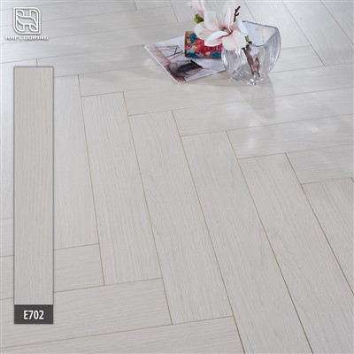 Beyaz Balıksırtı Zemin Laminatı